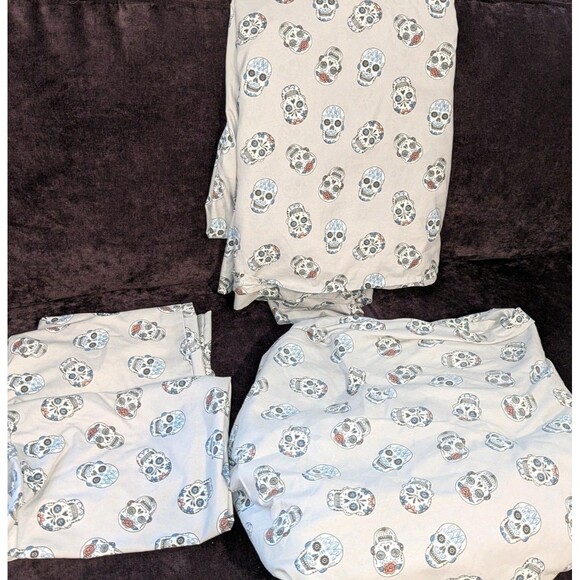 Rae Dunn Queen 4 Piece Gray Microfiber Sugar Skull Day Of The Dead Sheet Set - Picture 1 of 3
